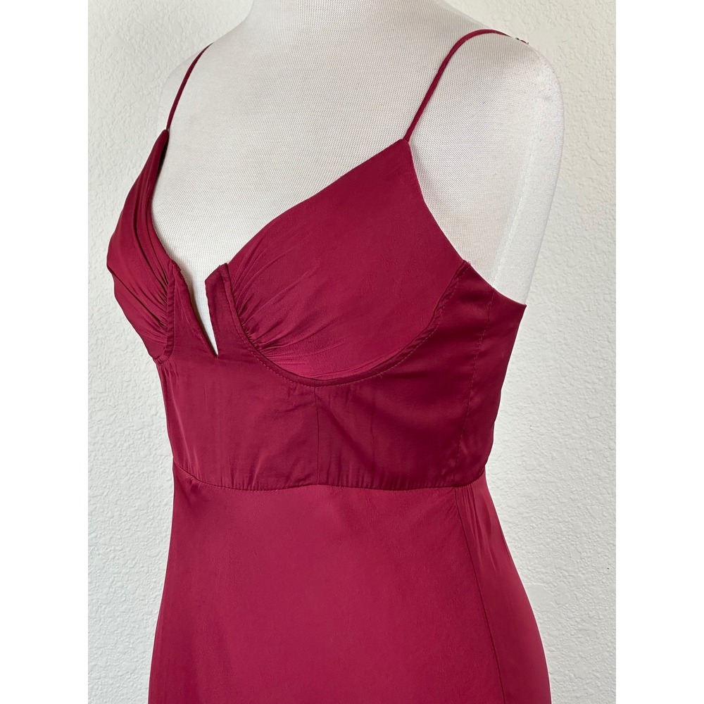 Selfie Leslie Lake Como Red Satin Midi Dress V Wire‎ Bust Elegant M - Picture 7 of 16